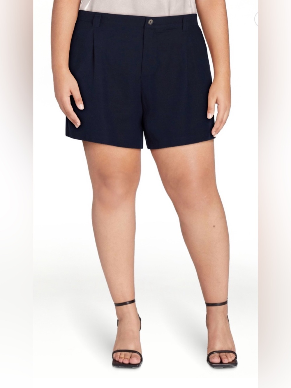 Time and Tru Navy Blue Front Pleated Linen Blend Shorts. Size XL (16-18).